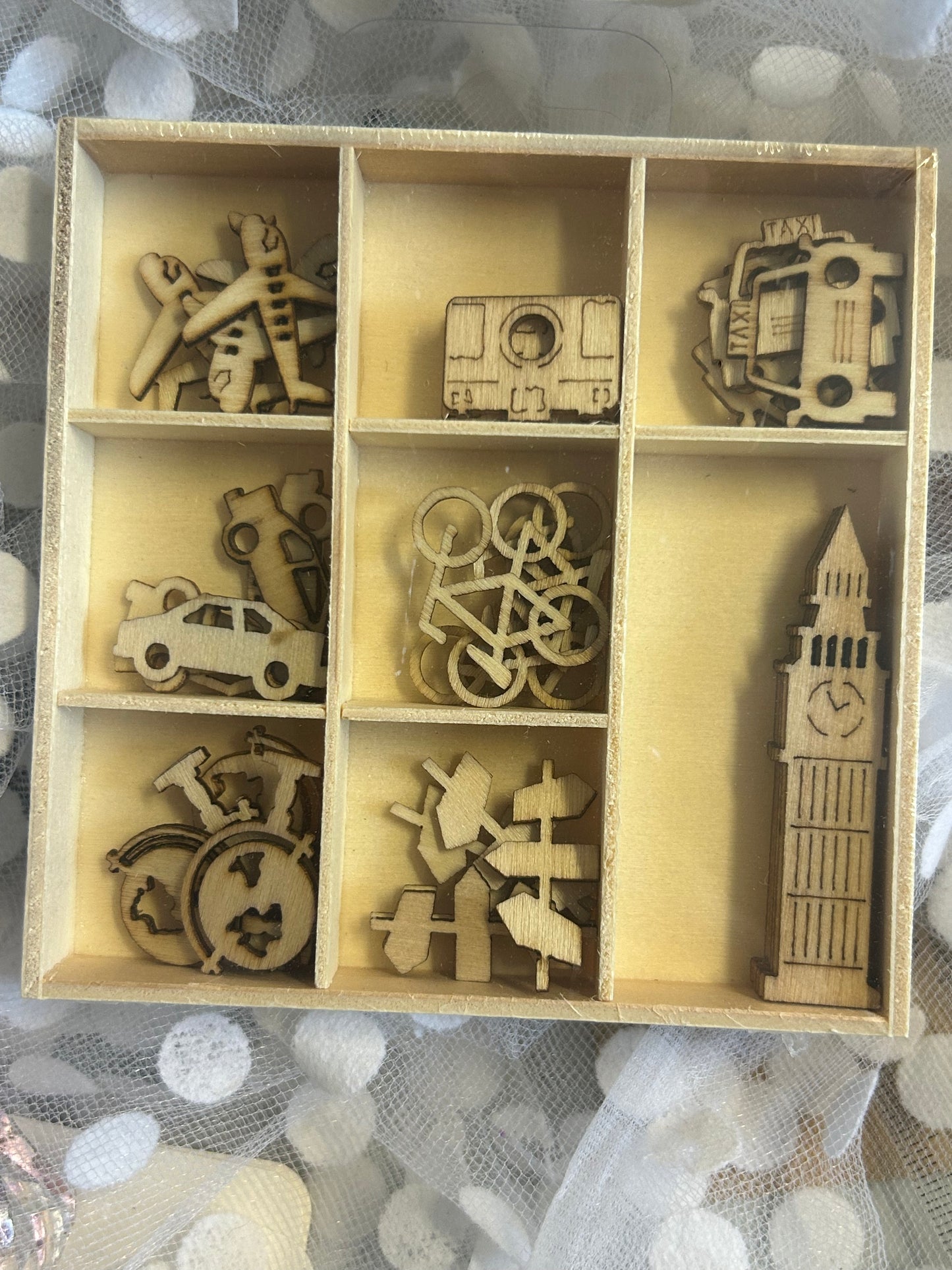 Wooden Embellishments / Travel