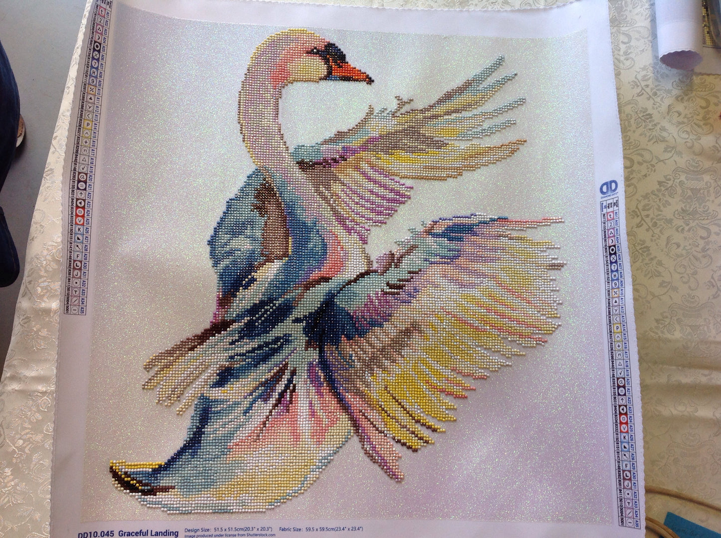 Diamond Dotz Graceful Landing - **Made up, not a kit**