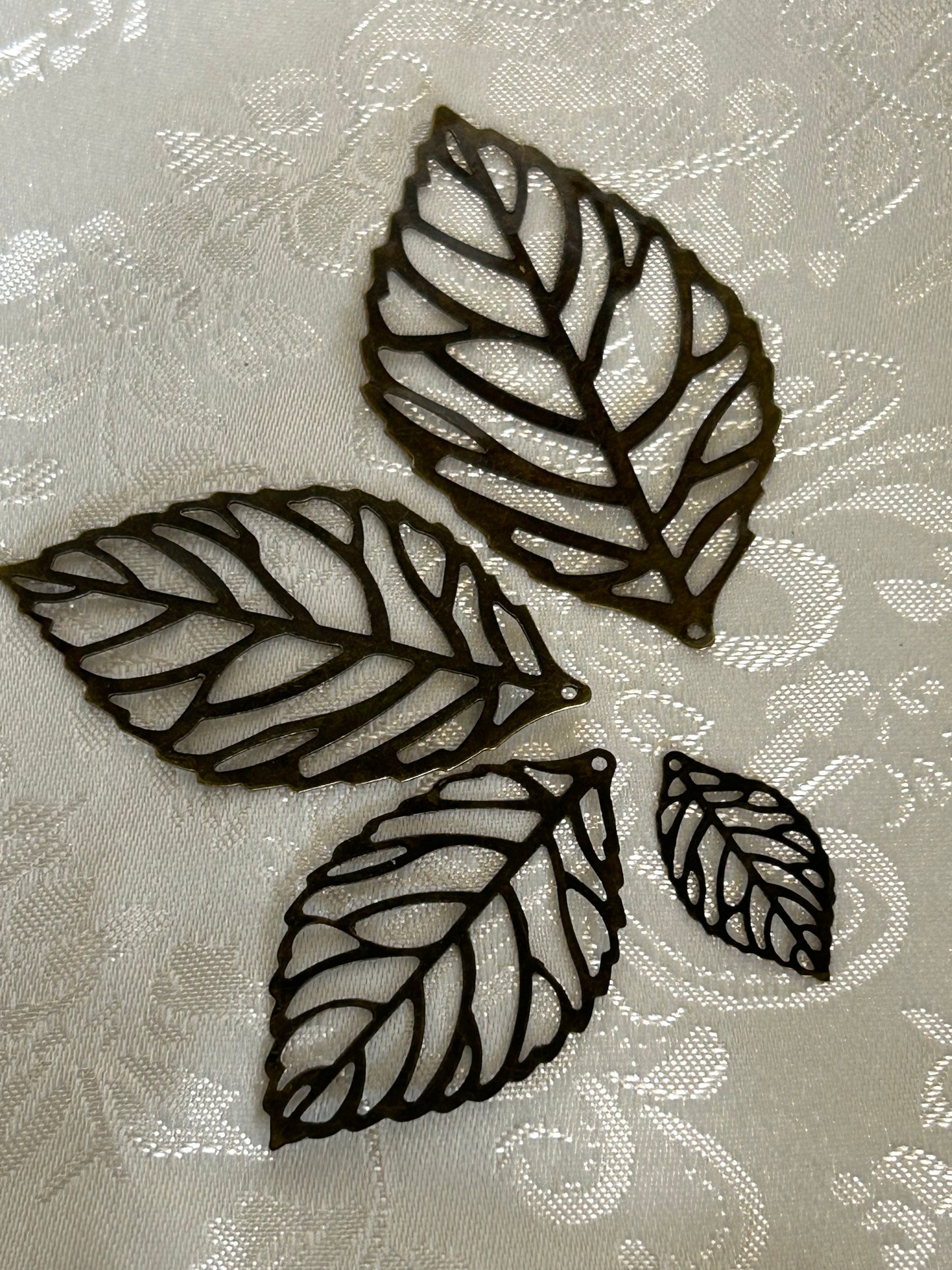 Bronze colour Fine Leaves