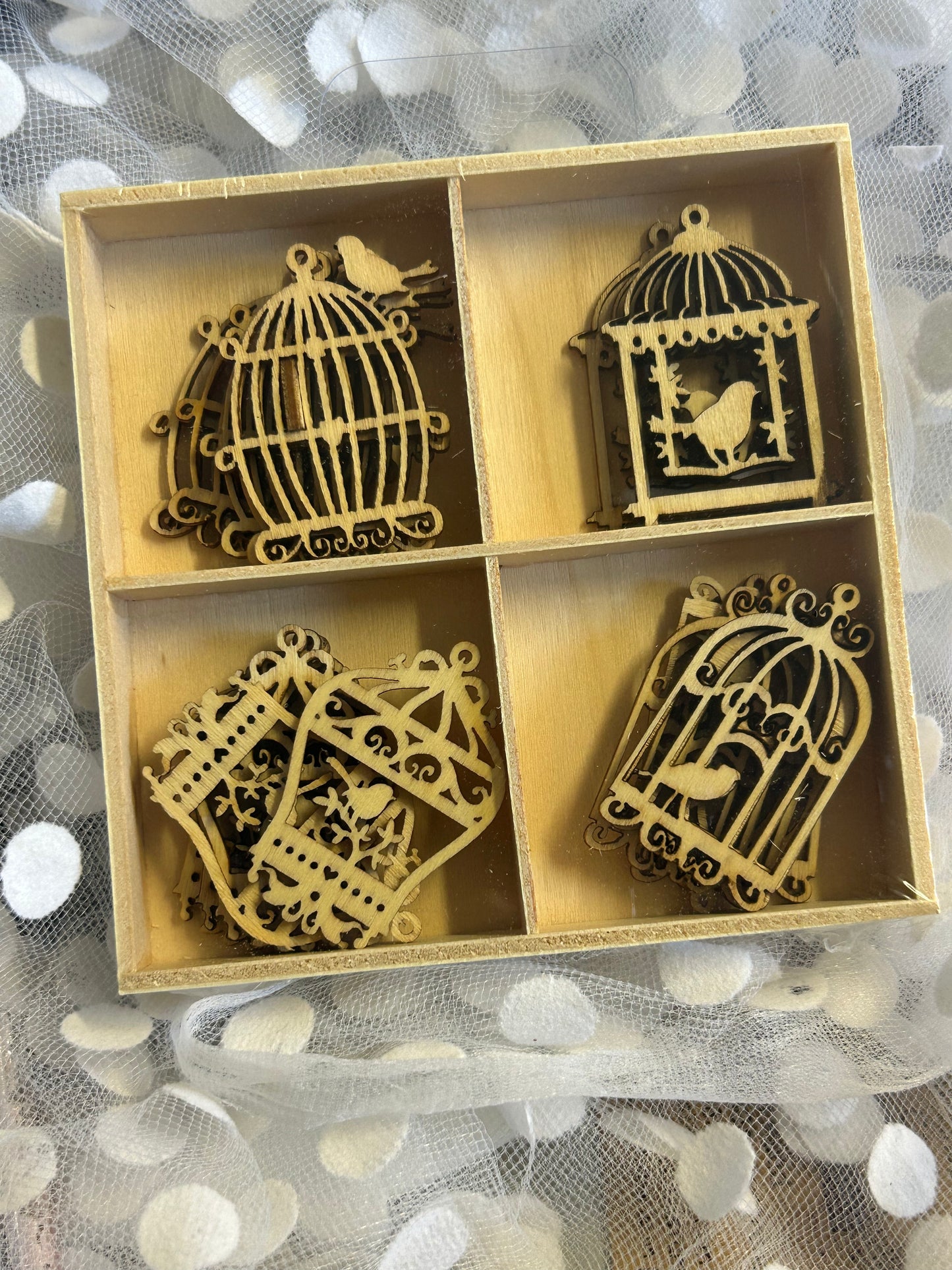 Wooden Embellishments / Birdcages