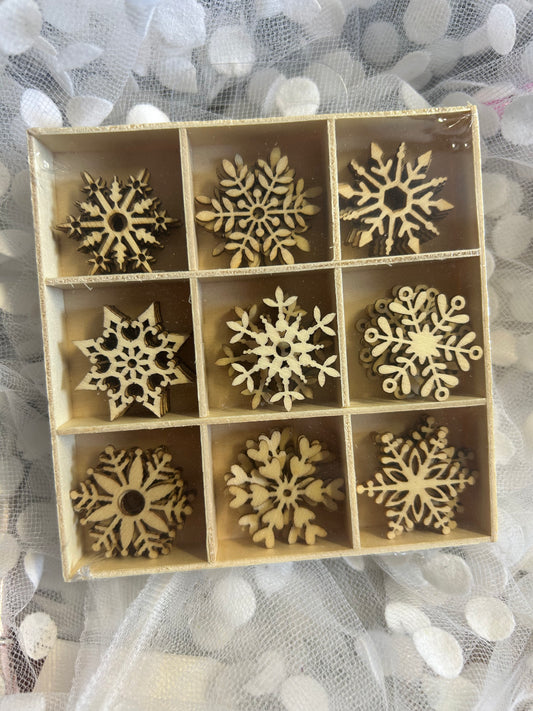 Wooden Embellishments / Snowflakes