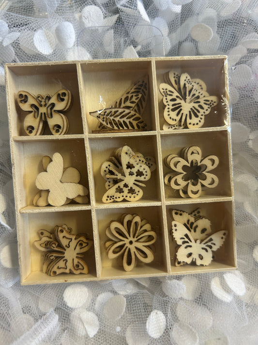 Wooden Embellishments / Butterflies & Florals